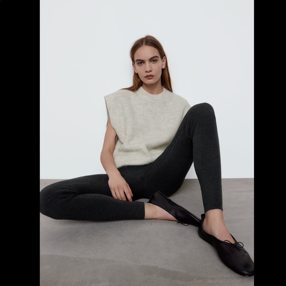 NWOT ZARA wool blend buttoned leggings - Picture 3 of 7